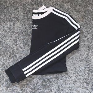 Black long sleeve Adidas crop top